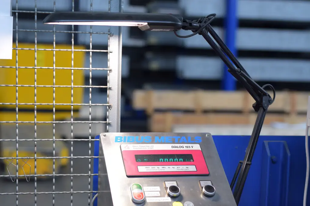 Bibus_Metals_Nickel_Alloy_Lager_Kirrlach_Waage